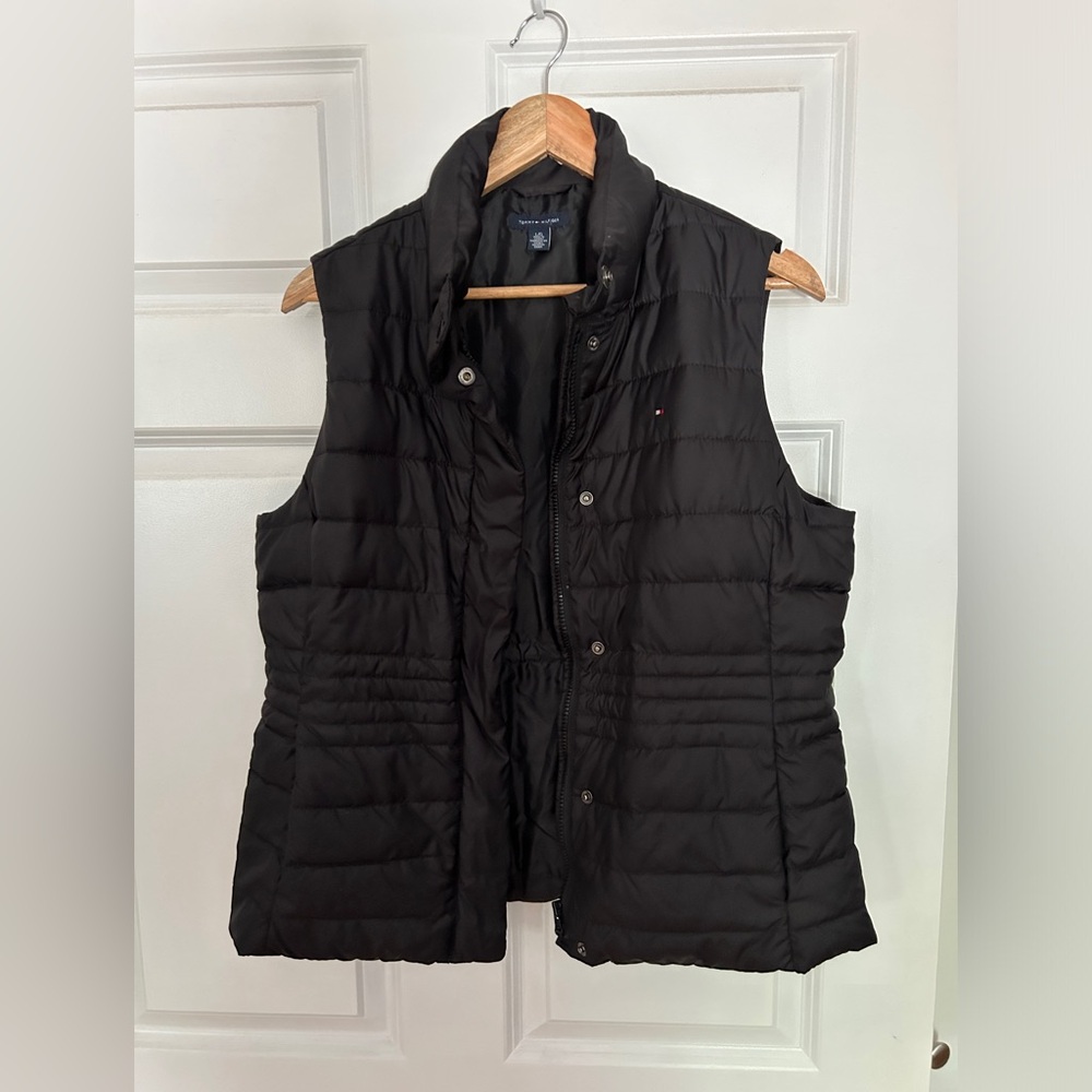 Tommy Hilfiger black vest, size large, lightly worn